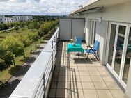 Schöne, helle Dachterrassenwohnung mit Südausrichtung - München