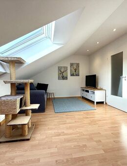 Wohlfühlen leicht gemacht - renoviertes Familienhaus mit Südwestgarten in Olching - Olching