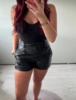 Kunstleder Shorts schwarz kurze Ledershorts - Köln