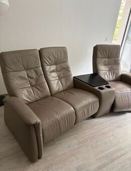Echtleder-Couch in Grau mit Liegefunktion & Mittelkonsole - Dortmund Neuasseln