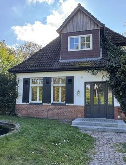 Romantisches Refugium in Aumühle - Ein Haus mit Seele umgeben von Villen und Natur - Aumühle