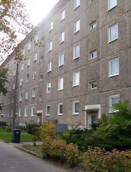 WBG - bezugsfertige 2 Zimmer, Wohlfühlbad mit Badewanne u. Balkon! - Brandenburg (Havel)