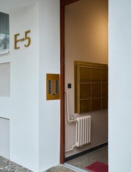 Charlottenburg: Eislebener Str: VERMIETETE 1-Zi-Whg, 40m² - 3.OG + SÜD-Balkon - kündbar in 9 Monaten - Berlin