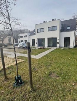 Nur noch ein Haus frei ! Luft-Wasser-Wärmepumpe mit Energieeffizienskl. A+ ! Provisionsfrei ! Sofort beziehbar ! - Potsdam