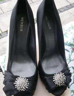 Gr. 41: Abend-Pumps, schwarz mit silbernen Glitzersteinen "MENBUR", neu - München