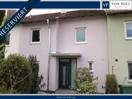 Frisch saniertes Reihenhaus mit 4 Zimmern, Balkon und Terrasse in ruhiger Lage - Feuchtwangen