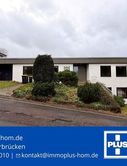 CHARMANTER BUNGALOW IN BEVORZUGTER WOHNLAGE IN WALDRANDLAGE IN HOMBURG - Homburg