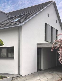 Hochwertig, technisch up to date (Geothermie), dezente Eleganz - Wohnen auf höchstem Niveau! - Nürtingen