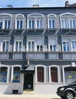 ***Kapitalanlage mit Charakter und Potenzial*** - Hof