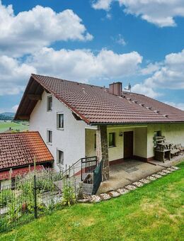 LÄNDLICHES MEHRFAMILIENHAUS MIT MALERISCHEM AUSBLICK - Prackenbach