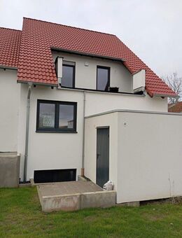 Neubau: Exklusive und großzügige Doppelhaushälfte in bevorzugter Lage von CR, Garten+Garage - Crailsheim