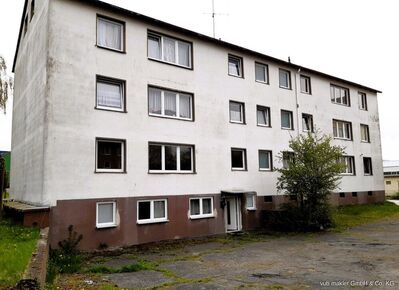 Mietwohnung in Hof: Charmante Wohnung im 2. Obergeschoss (mitte links)