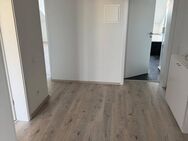 Wohlfühlen im Mietpreis enthalten: Sanierte 2 Zimmer im Dachgeschoss mit schönem Balkon in Ratingen - Ratingen