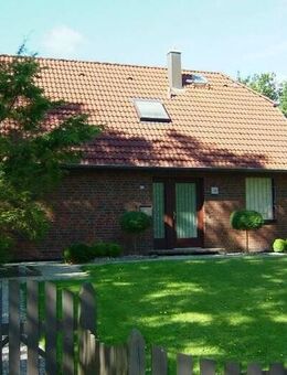 Pinneberg-Quellental: Großzügiges EFH, auch als Zweifamilienhaus nutzbar, mit traumhaftem Garten zu vermieten - Pinneberg