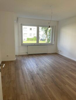 Stilvoll wohnen - 4 ZKB mit Balkon & Einbauküche - Wiesbaden