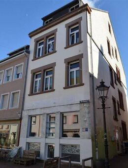 MFH in Merzig Stadt am Kirchplatz - mit Bürofl./Ladenfl. und 2 Wohnungen zu verkaufen - Merzig