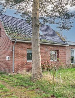 Solide Immobilie mit Entwicklungspotenzial und großem Garten - Schortens