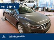 VW Passat Variant, 2.0 TDI Business R-Line IQ LIGHT, Jahr 2022 - Böblingen