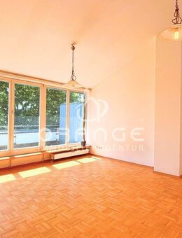 ** Leben auf zwei Ebenen - Stilvolle Maisonette mit Parkett, hohen Decken, Blick ins Grüne & EBK ** - Großmehring