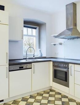 PERL-BORG: 72 M² WOHNUNG MIT KAMINOFEN & EINBAUKÜCHE - Perl