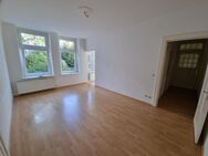 Helle und großzügige Wohnung in beliebter Lage - mit Balkon und Bad mit Badewanne - ruhige Hoflage, Hochpaterre - Magdeburg