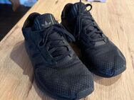 Adidas Sneaker in Schwarz, Größe 42 - Wasserburg (Inn)