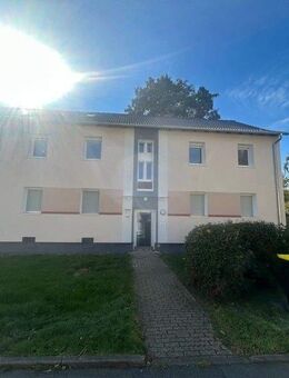 Modernisiertes Haus mit NEUER Fassade und sanierter neue Bezugsfertiger Wohnung inkl Balkon - Dortmund