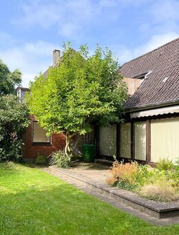Einfamilienhaus mit Einliegerwohnung in beliebter Gegend von Husum-Nordsee - Husum (Schleswig-Holstein)