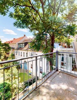 Bezugsfreie Altbauperle mit Dielenboden & Balkon zum ruhigen Innenhof - Potsdam