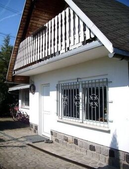 Gartenhaus direkt am See in Zerbst! Wochenend- Ferienhaus mit Sauna auf einem parkähnlichen 8.000 m² großen Grundstück - Zerbst (Anhalt)