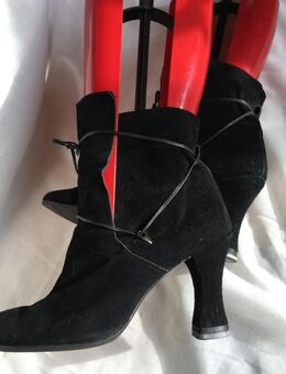 Ausgefallene Vintage Stiefelette Gr. 40-41 Schwarz, Wildleder TOP ZUSTAND - Rosenheim