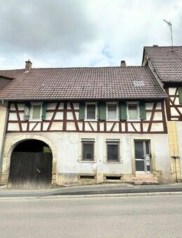 Sanierungsperle mit Geschichte: 8-Zimmer-Ensemble mit Scheune & Gewölbekeller im Denkmalstatus - Eppingen