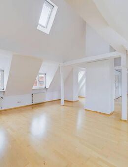Maisonette Dachgeschosswohnung - aufgeteilt in 2 Einheiten - in einem denkmalgeschützten Altbau - München