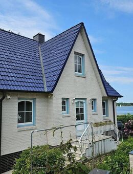 Haus mit grandiosem Wasser-Blick und EIGENEM SCHLEI-UFERGRUNDSTÜCK - Fahrdorf