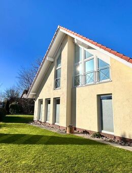 Außergewöhnliches Exklusiv- Domizil mit Galerie, firsthoher Deckengestaltung und Wintergarten in Bad Zwischenahn-Elmendorf/ nahe Zwischenahner Meer - Bad Zwischenahn