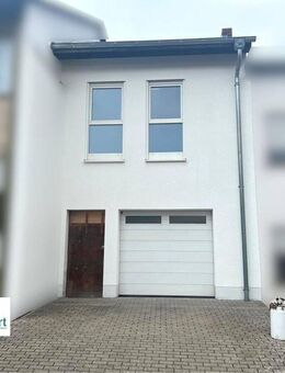 GROSSE GARAGE + APPARTMENT IM ROHBAU - Kastel-Staadt