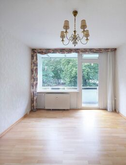 Kleine Wohnung mit Loggia und viel Potenzial direkt am Humboldt Forum - Berlin