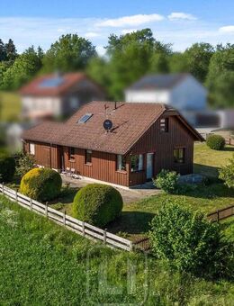Kleines und Feines Holzhaus | Erstbezug Jahr 2000 | 672m² Grundstück | Feldrandlage - Bad Liebenzell