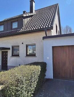 Ein Zuhause mit Gartenfreuden für Groß und Klein! 2 Familienhaus in Sindelfingen - Sindelfingen