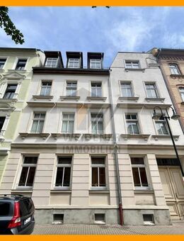 Wohnen in Untermhaus! Modernisierte 2 Raum DG-Wohnung mit Balkon! - Gera