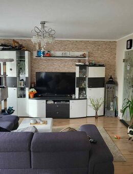 3-Zimmer-Wohnung mit Balkon und Stellplatz in Geretsried - Landkreis Bad Tölz-Wolfratshausen - Geretsried