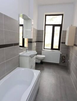 Objekt-Nr.: 3424 - Große bezugsfreie 3,5-Zimmer-ETW mit Balkon, Bad mit Wanne, Gäste-WC mit Dusche zentrumsnah in Plauen - Plauen