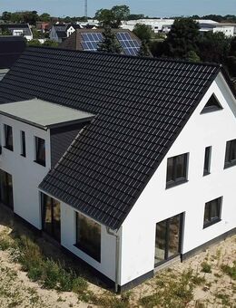Zweifamilienhaus in Lichtenhagen-Dorf, Neubau im Erstbezug, Generationenwohnen, Rostock, Ostsee - Rostock Lütten Klein