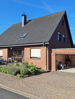 Gepflegtes Zweifamilienhaus in guter Lage von Hagen a.T.W. - Hagen (Teutoburger Wald)