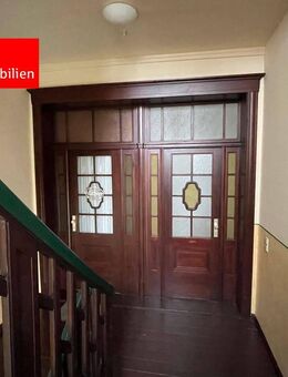 Schicker Altbau mit Balkon in der Greizer Neustadt - Greiz