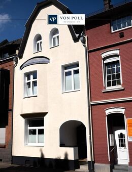Großzügiges Familiendomizil mit modernem Charme und Gartenvielfalt - Neuss