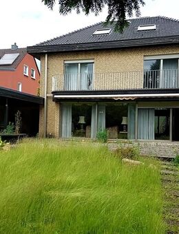 GROßES Einfamiliendoppelhaus mit vielen EXTRAS! - Köln