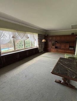 Leben am Kurpark: Charmanter Bungalow mit großem Grundstück und Modernisierungspotenzial - Bad Laer