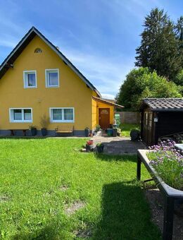 1-2 Familienhaus gedämmt mit Wärmepumpe und viel Grund sucht neuen Eigentümer - Gröbenzell