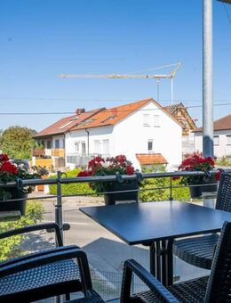 Modern möblierte Vier-Zimmer-Wohnung mit Balkon in S-Vaihingen - Stuttgart
